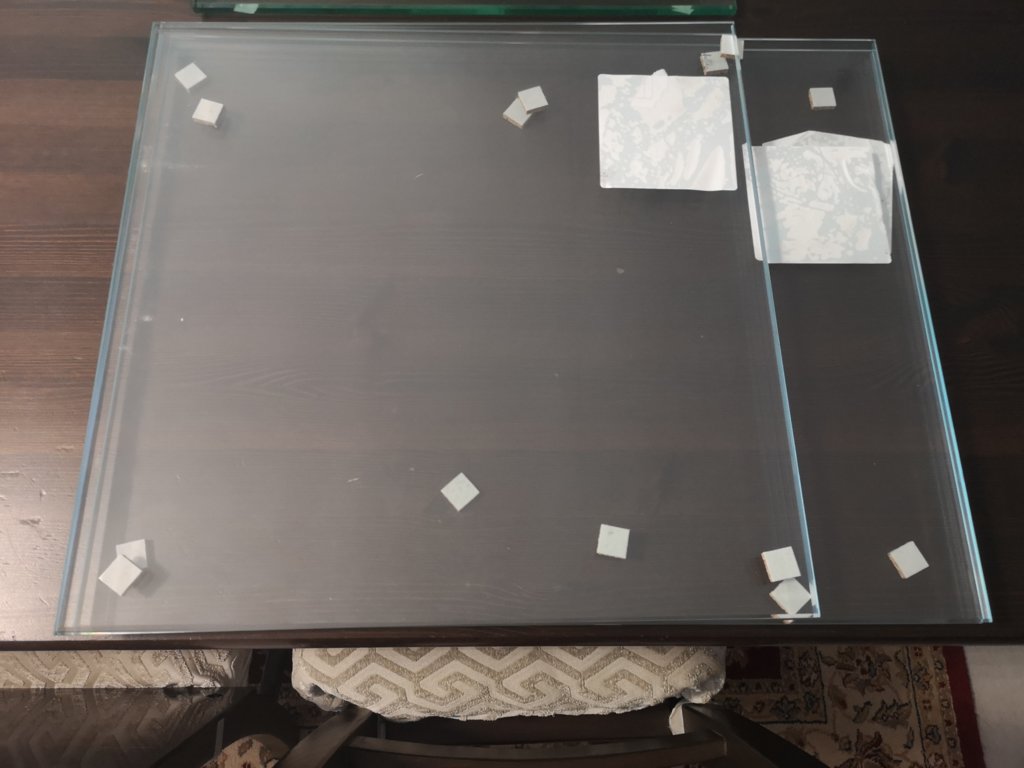 Förberedelser med 10 mm Opti-clear-glas och svart akryl