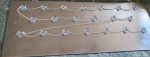 Foto 6: LED:erna monterade, värmeledningspasta och seriekoppling